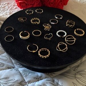 Elegant Gold Ring Set for Women